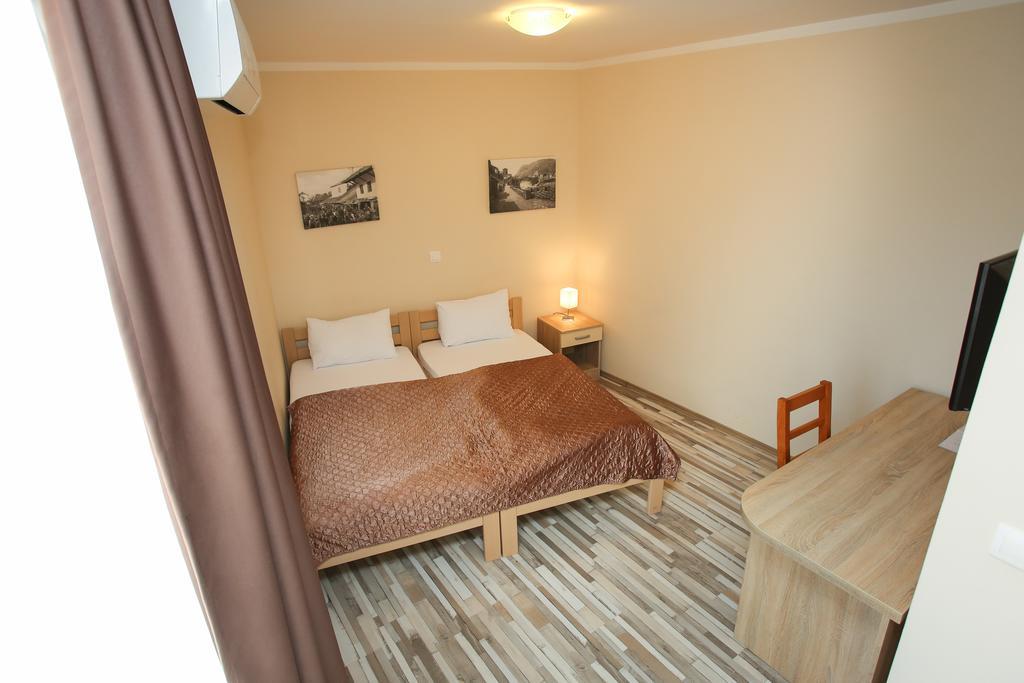 Hotel Hana Mostar Bagian luar foto