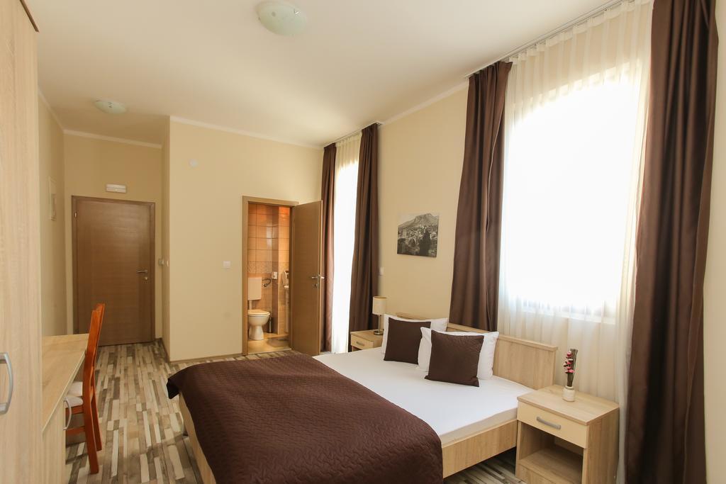 Hotel Hana Mostar Bagian luar foto