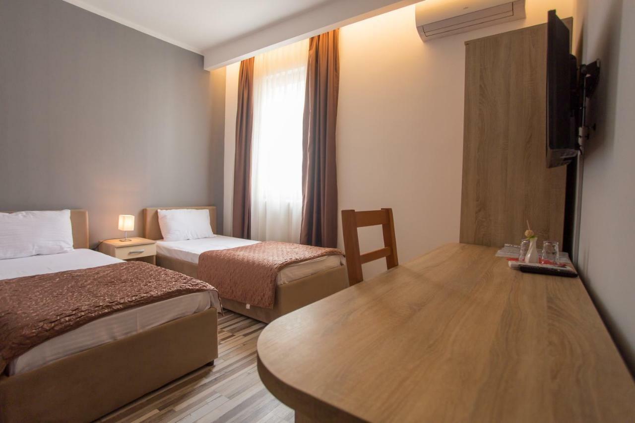 Hotel Hana Mostar Bagian luar foto
