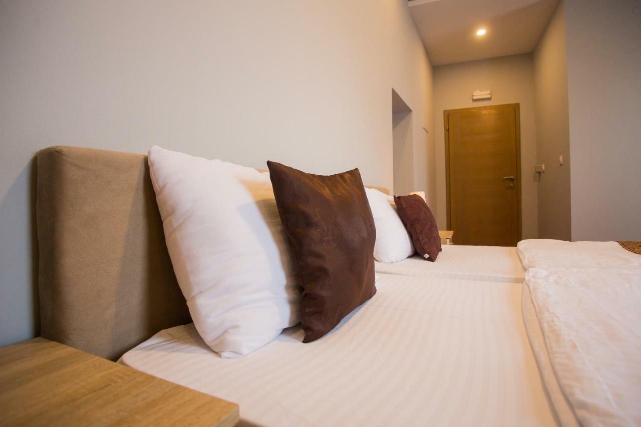 Hotel Hana Mostar Bagian luar foto